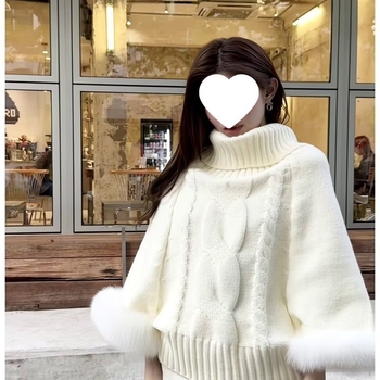 Pulover od chenilla s vunom ovce, visok ovratnik, kapuljača, lažni dizajn dvaju dijelova, srednja debljina