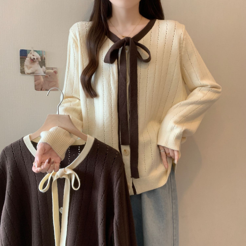 Cardigan cu glugă și decolteu în V, model color-block, mâneci lungi, croială slim, închidere cu nasturi trei, tricot gros, amestec din kapok și bumbac organic