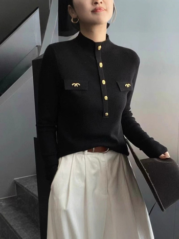 Pulover tricotat cu glugă și guler înalt, din fir de viscose, mâneci lungi