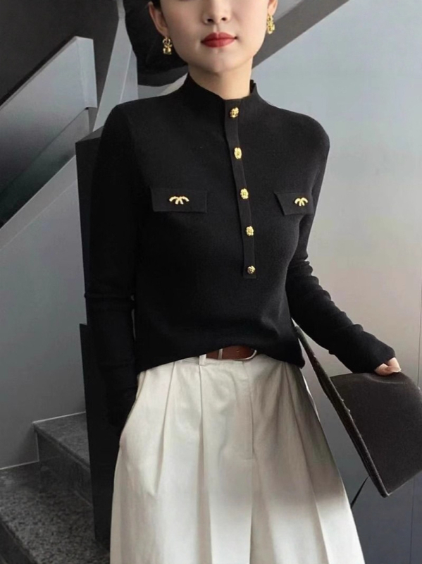 Pulover tricotat cu glugă și guler înalt, din fir de viscose, mâneci lungi