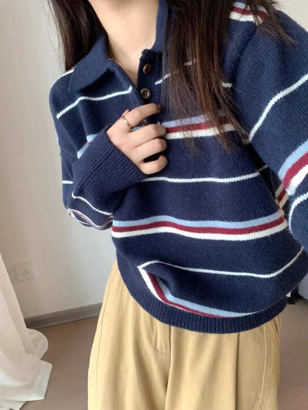 Pulover cu guler polo, mâneci lungi, tricot gros, dungi contrastante, țesătură din lână