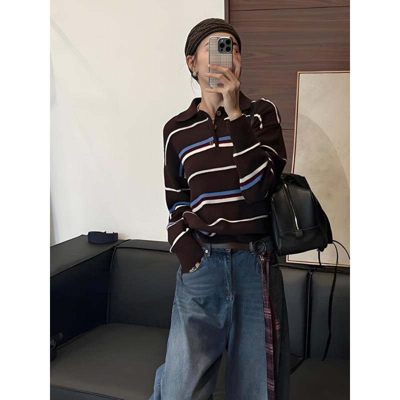 Pulover cu guler polo, mâneci lungi, tricot gros, dungi contrastante, țesătură din lână