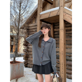 Palton-sweater tricotat cu guler polo, închidere cu nasturi pe un rând, mâneci lungi, acrilic, iarna 2025