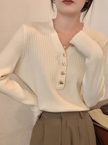 Cardigan din amestec de lână, decolteu în V, croială lejeră, mâneci lungi, tricot mediu, model solid, nasturi multipli, finisaj anti-ștergere, colecția toamnă-iarnă 2023