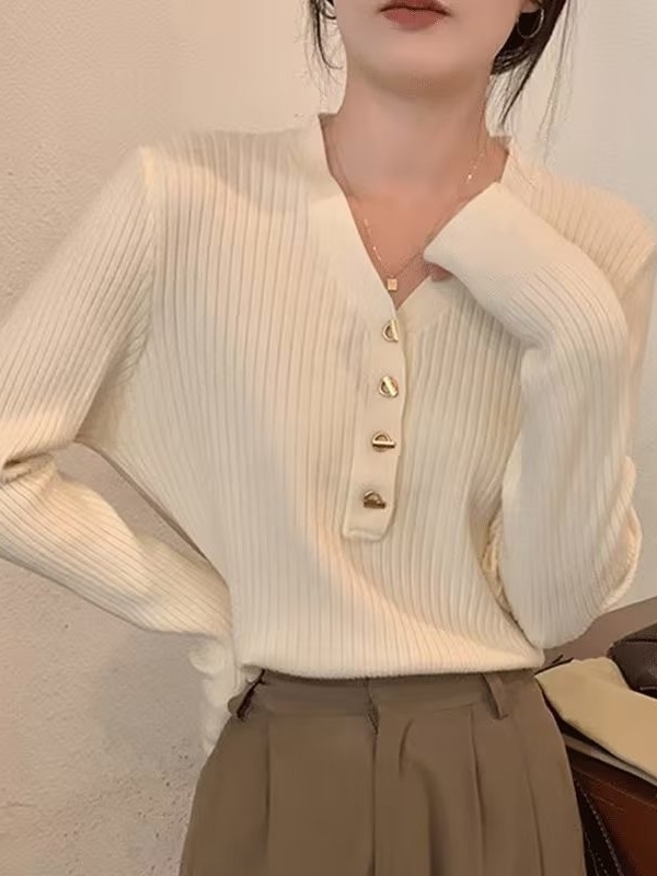 Cardigan din amestec de lână, decolteu în V, croială lejeră, mâneci lungi, tricot mediu, model solid, nasturi multipli, finisaj anti-ștergere, colecția toamnă-iarnă 2023