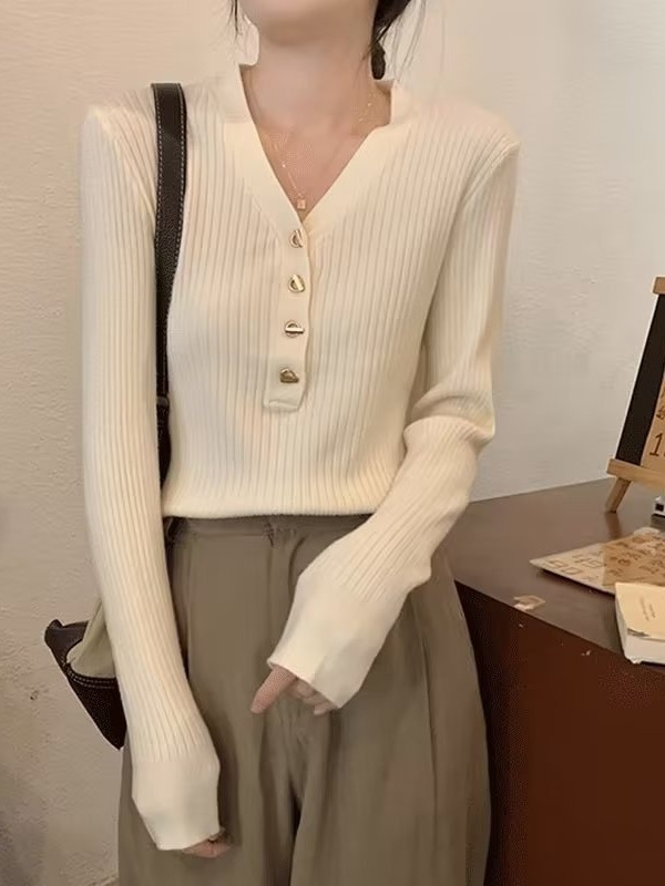 Cardigan din amestec de lână, decolteu în V, croială lejeră, mâneci lungi, tricot mediu, model solid, nasturi multipli, finisaj anti-ștergere, colecția toamnă-iarnă 2023