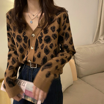 Cardigan tricotat cu imprimeu leopard, decolteu în V, mâneci lungi, croi lejer, fibră acrilică