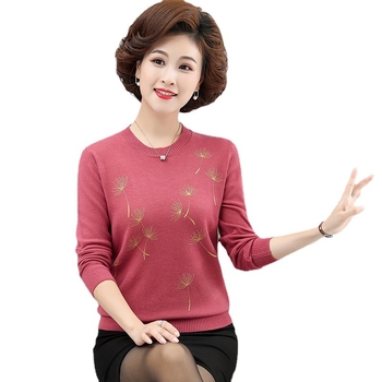 Sieviešu adīts džemperis ar apdrukāto dizainu, zems apaļš kakls, viskozes–nylona maisījums (30-50% viskoze, 30-50% neilons), rudens 2023