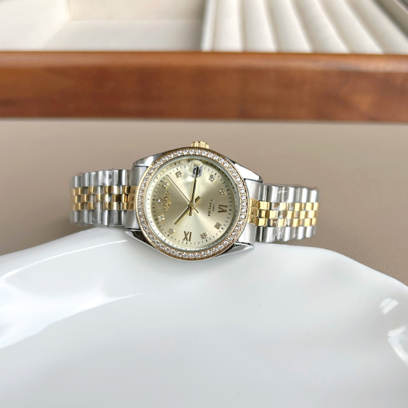 Ceas femei Ibso 1380 cu calendar, cadran planet cu diamante, mișcare quartz, rezistență la apă 30 m, carcasă și brățară din oțel inoxidabil