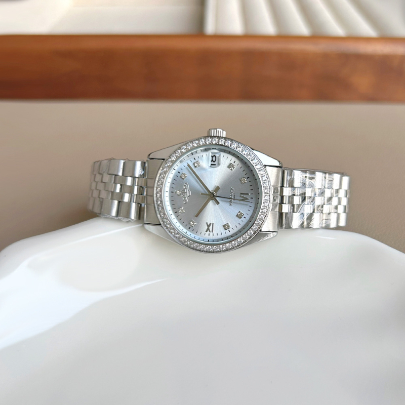 Ceas femei Ibso 1380 cu calendar, cadran planet cu diamante, mișcare quartz, rezistență la apă 30 m, carcasă și brățară din oțel inoxidabil