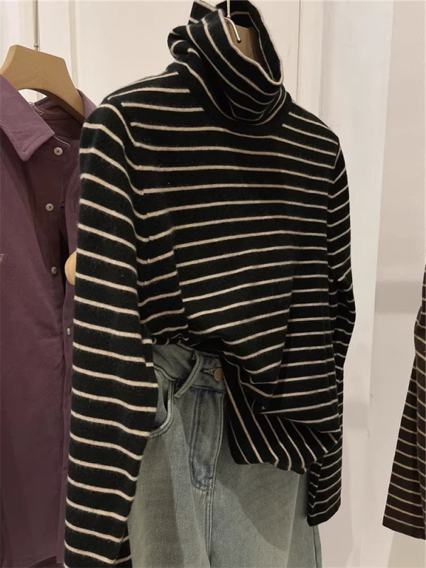 Ženska prugasta bluza s dugim rukavima, visokim ovratnikom i kapuljom, uski kroj, srednje debljine, zima 2025