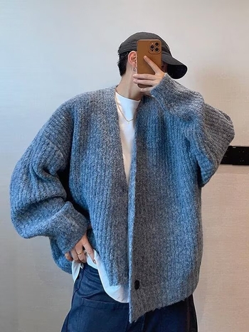 Мъжки кардиган-свитер в корейски стил със свободна кройка, мъхнато акрилно влакно, стойка яка, зимно плетиво