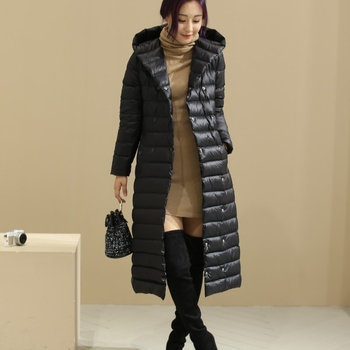 Ženska duga kaput jakna s remenom - kapuljača, slim-fit, vanjski najlon, punilo bijeli gusji down, 50% down, 51–55% kašmira, jednostruko kopčanje