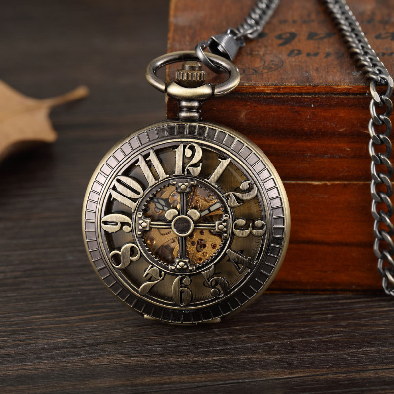 Zsebóra mechanikus működéssel, kör alakú számlap, ötvözet tok, analóg kijelző, karikatúraszerű csontváz-stílusú dizájn