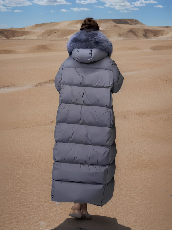 Lúdtollal töltött pehelykabát, extrém hosszú, kapucnis, róka szőrrel bélelt gallérral, lazán szabott, 51-55% tolltartalom