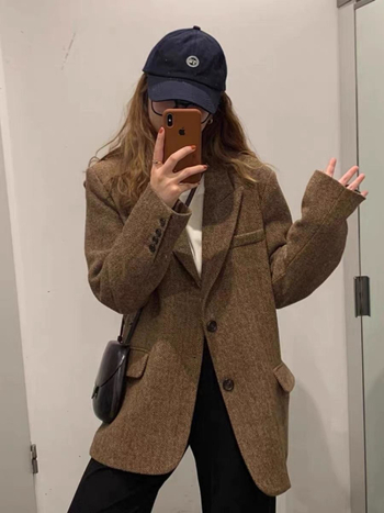 Plus-size vuneni sakoi za žene, zima 2025, casual korejsko-japanski stil, jednobojni, zatvaranje sa dva gumba, veličina L