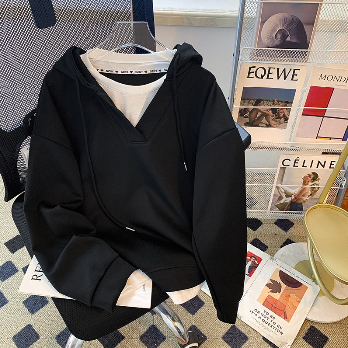 Mikina s kapucňou voľného strihu, dizajn s falošnými dvoma časťami, panelové koláže, dlhé rukávy