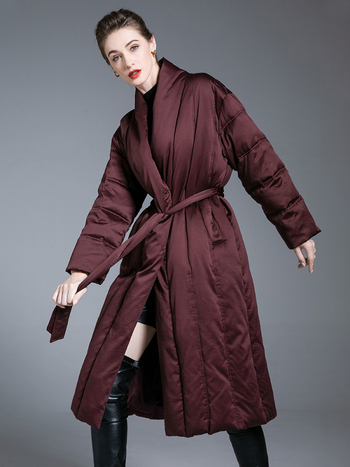 Pehelykabát, hosszú fazon, bő szabású, tolltöltet, poliészter anyag