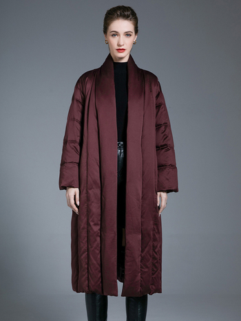 Pehelykabát, hosszú fazon, bő szabású, tolltöltet, poliészter anyag