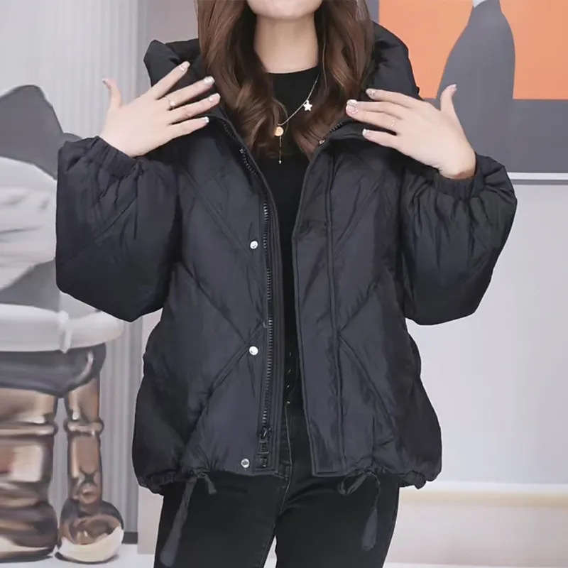 Ženska kapuljačasta jakna s punom od pamuka, opuštenog kroja, srednja duljina, dugi rukavi, prednji zatvarač