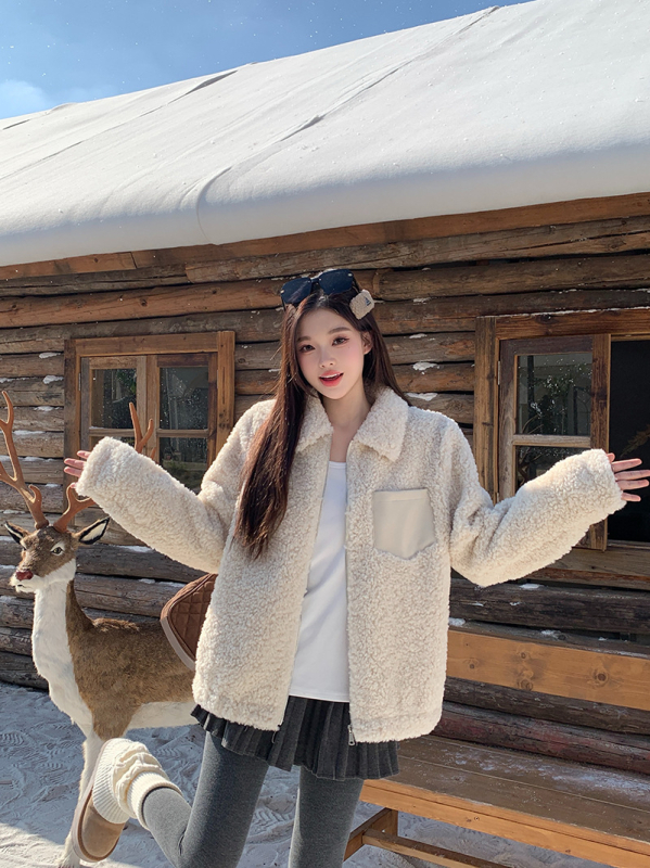 Ženska jakna od poliestera s flisom, polo ovratnik, prednji zip, A-linija kroj, dugi rukav, jesen-zima 2025