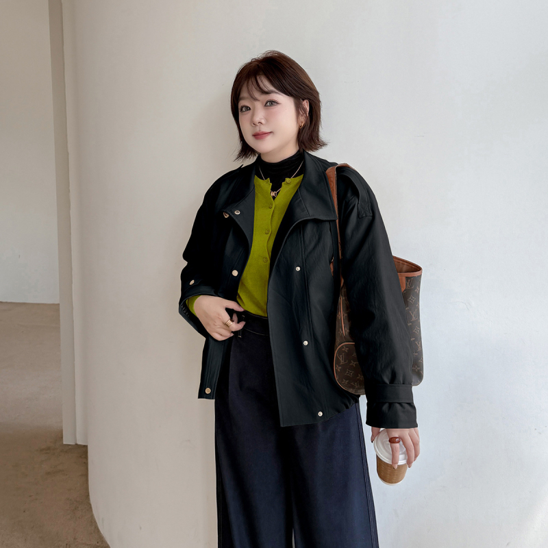 Korejskog stila kardigan s tkanim twillom i punom pamukom podstavom, zatvarač, srednja duljina 65–80 cm, poliester ≥95%