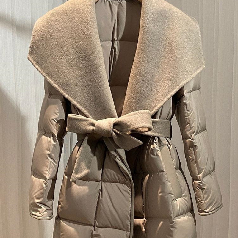 Reverzibilna chenille jakna s punom od imitacijske svile, ultra kratka duljina ≤40 cm, polo ovratnik, vanjska tkanina s udjelom spandeksa