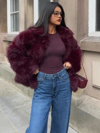 Ženski zimski kaput od umjetnog krzna s ovratnikom od lažne lisice, dugi rukavi, elegantan stil