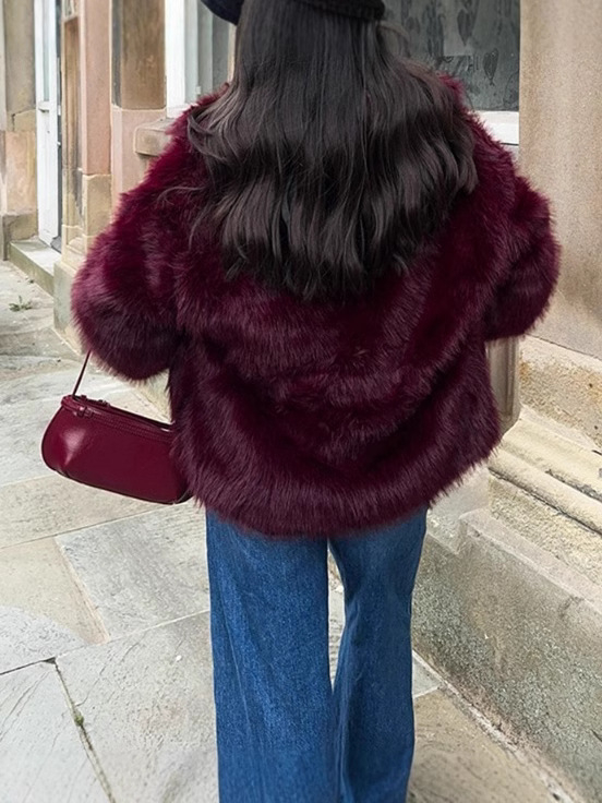 Ženski zimski kaput od umjetnog krzna s ovratnikom od lažne lisice, dugi rukavi, elegantan stil