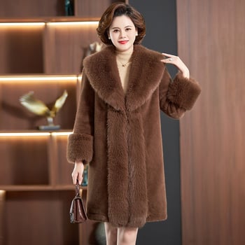 Srednje duga jakna od norke, s dugim rukavima i ovratnikom, Zima 2025