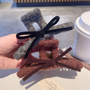 Κλιπ μαλλιών με μπάλα γούνας από βελούδο, χειροποίητο, τύπος γκριπερ, ρετρό σχεδιασμός, φρέσκο και γλυκό στυλ για γυναίκες