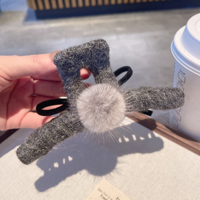 Κλιπ μαλλιών με μπάλα γούνας από βελούδο, χειροποίητο, τύπος γκριπερ, ρετρό σχεδιασμός, φρέσκο και γλυκό στυλ για γυναίκες