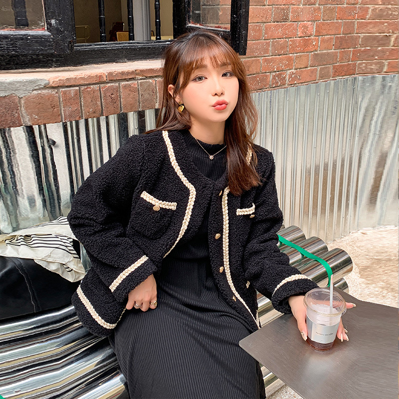 Poliesterska jakna, slobodan kroj, okrugli izrez, dugi rukavi, srednja debljina, zima 2024