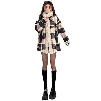 Γυναικείος patchwork κοντό μπουφάν — γιακάς στήριξης, χαλαρή γραμμή, ακρυλικό ύφασμα, ≥95% κύριο ύφασμα, χειμώνας 2024