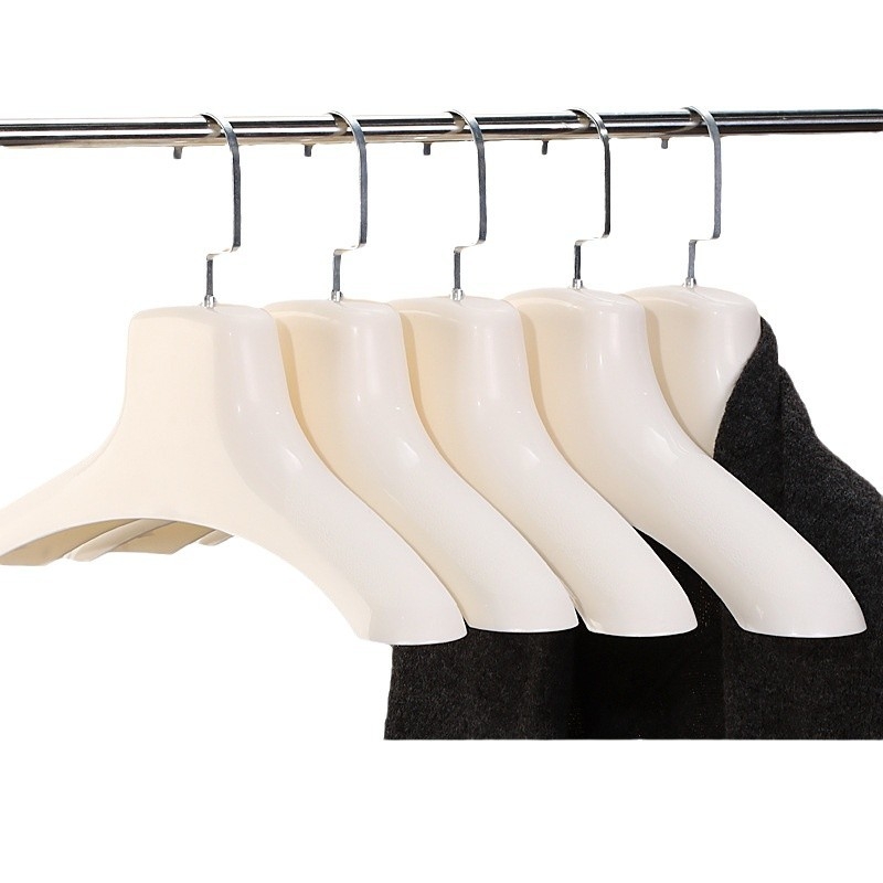 Szőrme kabátokhoz készült ruhakasztó, széles vállú, műanyag vázzal, 80–99% új műanyag, nők és férfiak számára