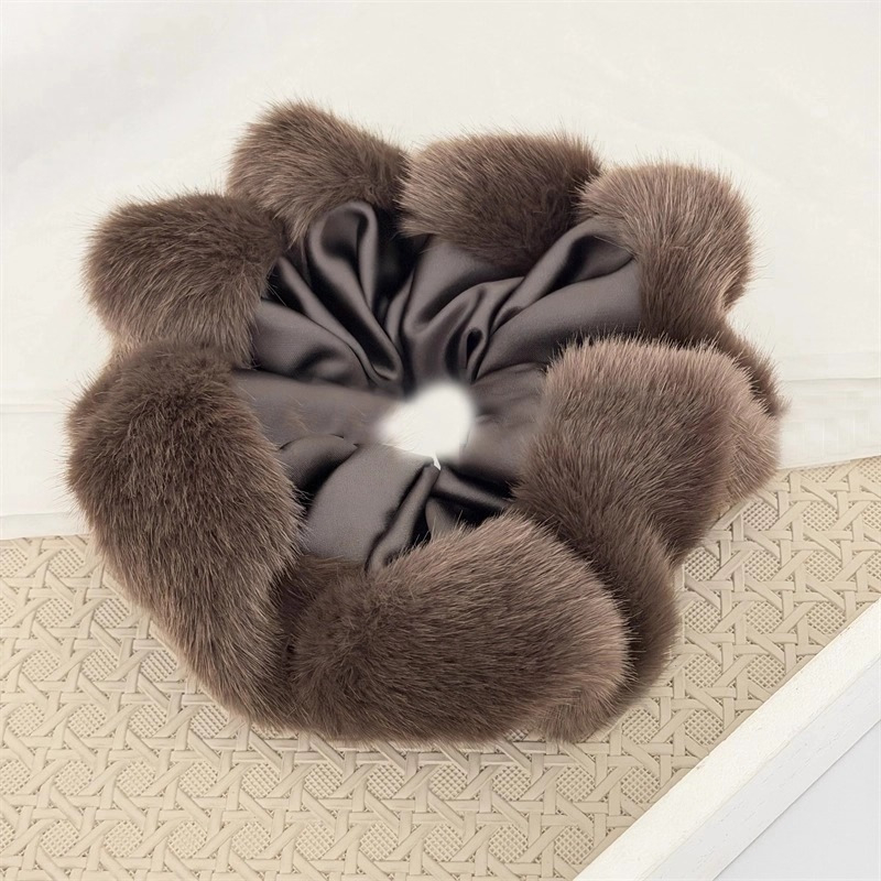 Δαχτυλίδι μαλλιών με μείγμα υλικών, χειροποίητο, μάρκα Decorate the fairy, φθινόπωρο 2025, στυλ απλό