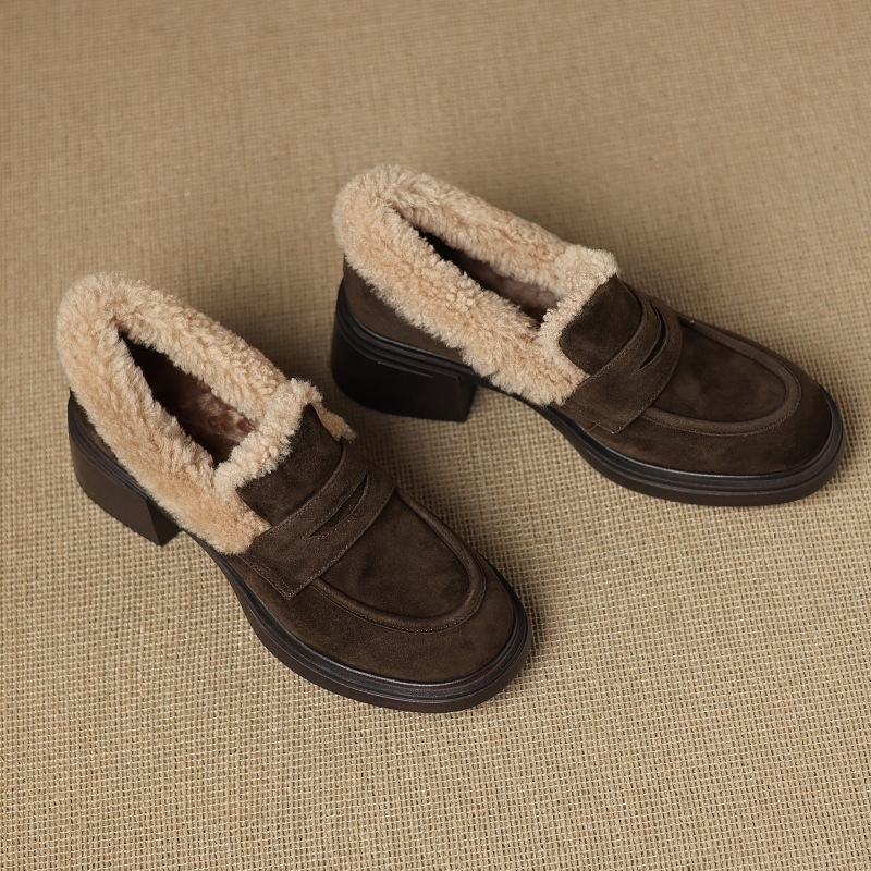 Sieviešu loaferi ar apaļu purnu, augšdaļa no aitas ādas, retro stils, iekšpuse ar vilnas odere