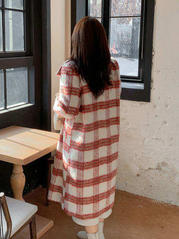 Dugi vuneni kaput s okruglim ovratnikom, uski kroj, produžena duljina, mješavina elastana