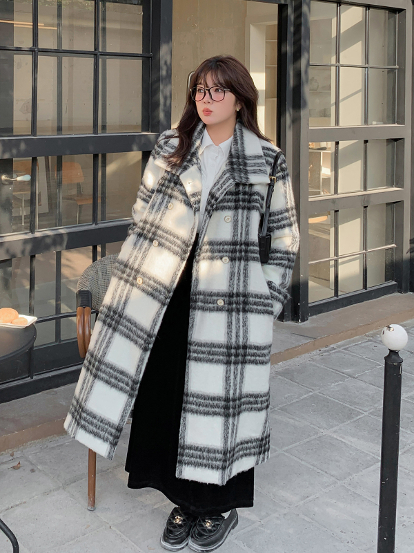 Dugi vuneni kaput s okruglim ovratnikom, uski kroj, produžena duljina, mješavina elastana