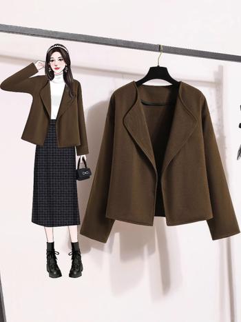 Дамско палто свободен силует от полиестер и еластан, поло яка, дълги ръкави, есен 2024 ретро стил.