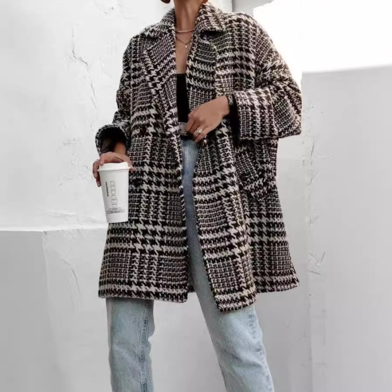 Ženski kaput s houndstooth karom, debeo, podstava, labav kroj, dvostruko kopčanje, ovratnik od sakoa