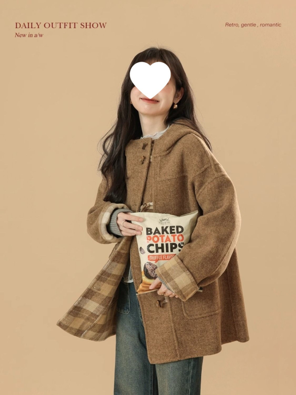 Ženski kaput s kapuljom i gumbima od roga - normalna duljina, dugi rukavi, poliester 90–95%, zima 2025, japansko-korejski ležerni stil