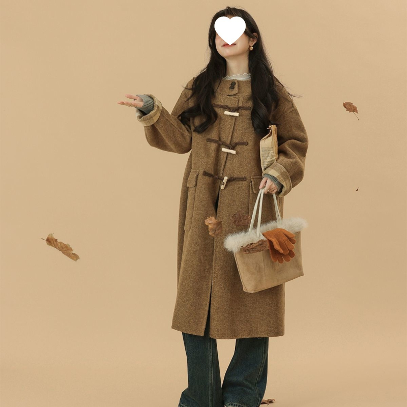 Ženski kaput s kapuljom i gumbima od roga - normalna duljina, dugi rukavi, poliester 90–95%, zima 2025, japansko-korejski ležerni stil