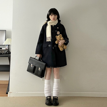Palton cu glugă, nasturi din corn, buzunare | Lână sintetică, lungime scurtă, iarna 2024, stil japonezo-coreean