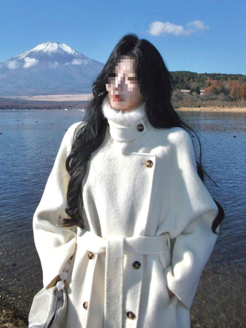 Chenille patchwork mētelis ar stāvošu apkakli, bieza audums