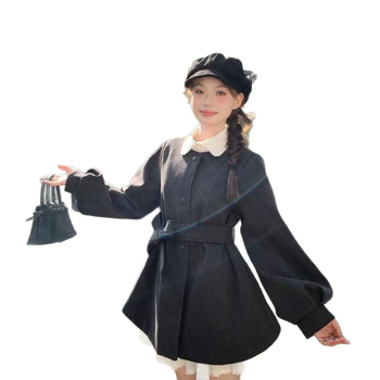 Ženski kratki kaput od kože kozje kože i poliestera, lampion rukavi, bez ovratnika, jednoredno kopčanje, zima 2025