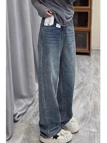 Ženske traperice s visokim strukom i širokim krojem, denim 50–70% pamuka i <30% poliestera, bez glačanja, izlazak jesen 2025