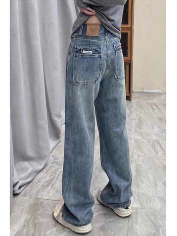 Ženske traperice s visokim strukom i širokim krojem, denim 50–70% pamuka i <30% poliestera, bez glačanja, izlazak jesen 2025