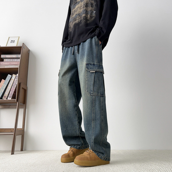 Дънки с прав крак, средно висока талия, памучно-бленд (61.3% памук, 25.8% полиестер, 12.9% регенерирана целулоза), измит финал, 5-джобен дизайн