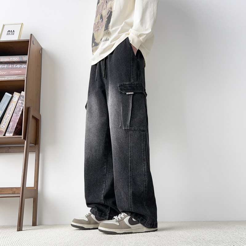 Дънки с прав крак, средно висока талия, памучно-бленд (61.3% памук, 25.8% полиестер, 12.9% регенерирана целулоза), измит финал, 5-джобен дизайн